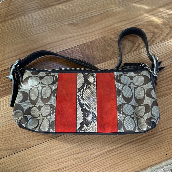 Coach hard to find pattern - Picture 1 of 5